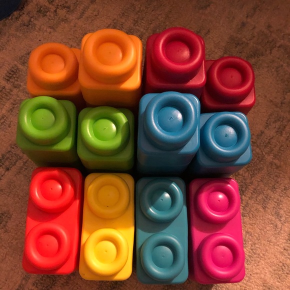 35 starter legos soft - Picture 4 of 7